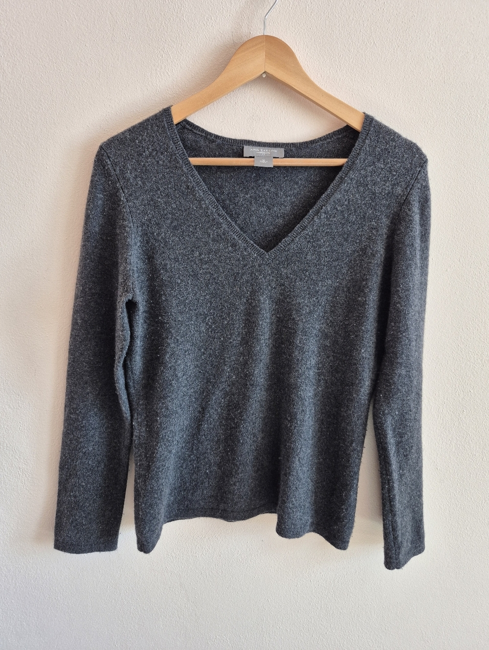 Ann Taylor Cashmere V Neck Sweater Dark Grey Medium